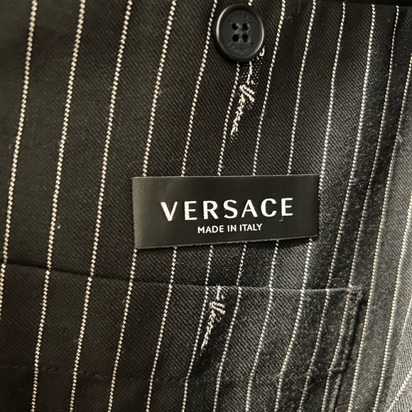 Women’s Blazer Gianni Versace travel collection - Picture 3 of 5